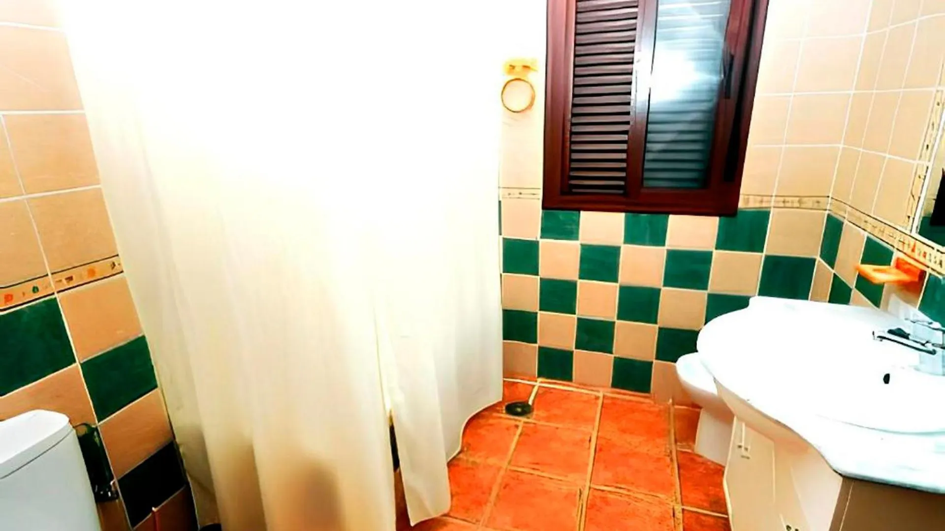 Chalet Con Piscina Compartida Y Jardin Privado Cadiz 0*,  Spain